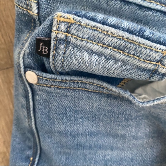 Judy Blue Casual Comfort High Rise Medium Wash Distressed Slim Leg Jeans 7/28 - Picture 10 of 13